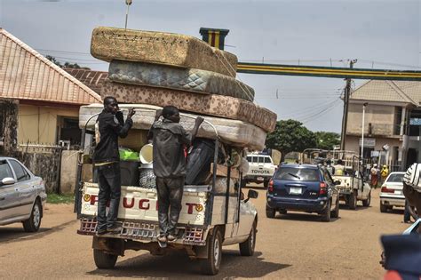 L'Émeute de Kano 1953 : Violences Intercommunautaires et Tensions Politiques au Nigéria Colonial