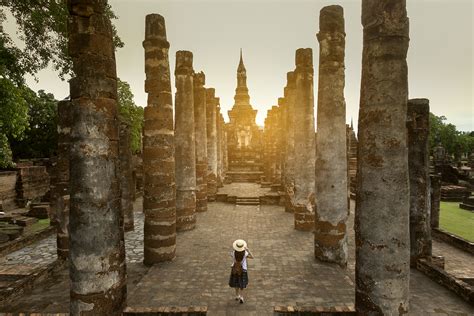 La révolte de Khun Pha Muang: un soulèvement contre les dirigeants Khmers et l'émergence du royaume Sukhothai